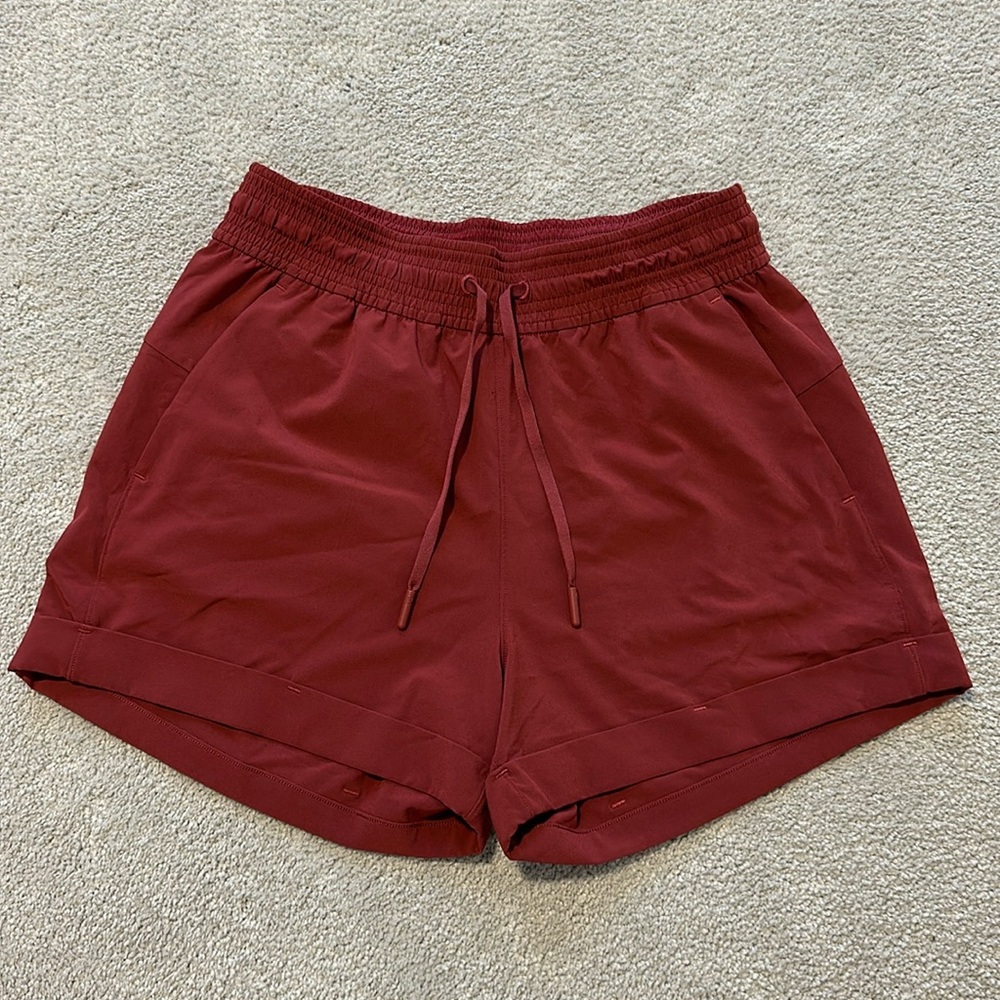 Lululemon Shorts Size 4